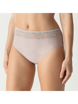 Prima Donna Lotus Full Brief